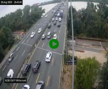 Webcam sur le périphérique de Bordeaux à l'est de la ville. Caméra située sur le Pont Mitterand sur la N230