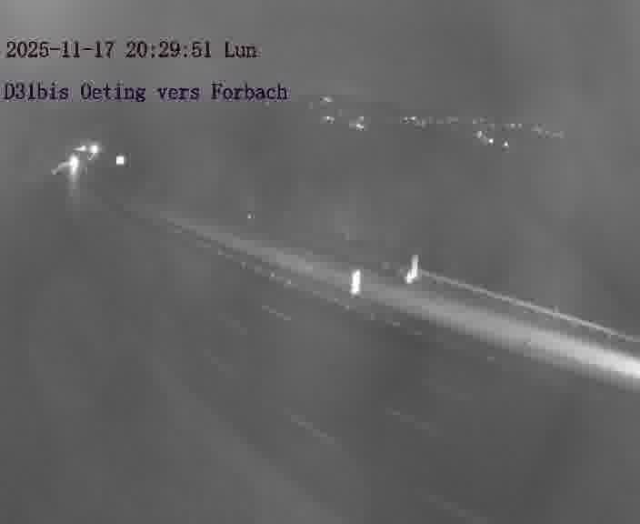 Caméra routière située sur D31bis (France) à Oeting, orientée vers Forbach, surveillant en continu la circulation locale et régionale.