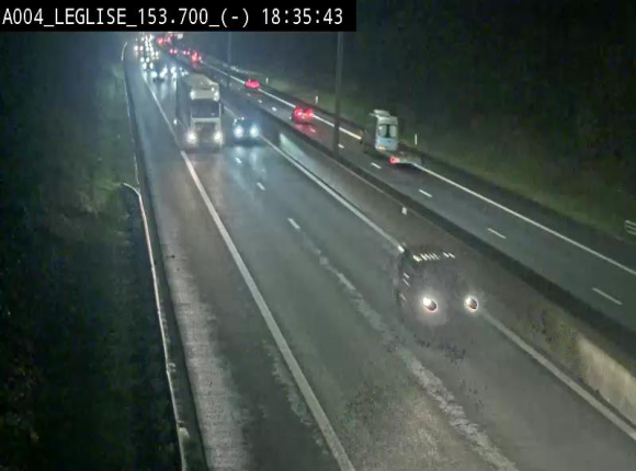 Webcam autoroute A4 (E411-E25) à Léglise, avant la jonction avec la N40. Vue orientée vers Bruxelles