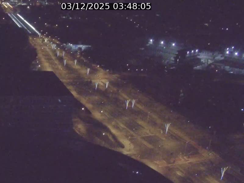 Webcam sur l'avenue John Fitzgerald Kennedy (N51) avec vue sur le Pont rouge (Pont Grande Duchesse Charlotte), l'arrêt Pfaffenthal et l'entrée du quartier Kirchberg