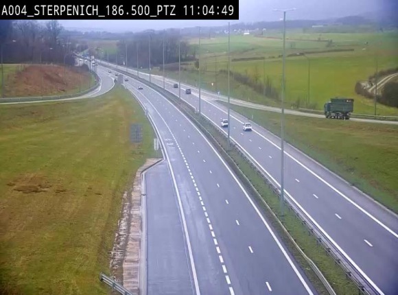 Webcam E411 à Sterpenich en Belgique près de la frontière du Luxembourg. Vue orientée vers Bruxelles
