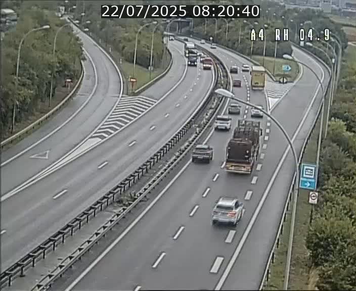 Traffic live webcam Luxembourg Leudelange - A4 - BK 4.9 - direction Luxembourg