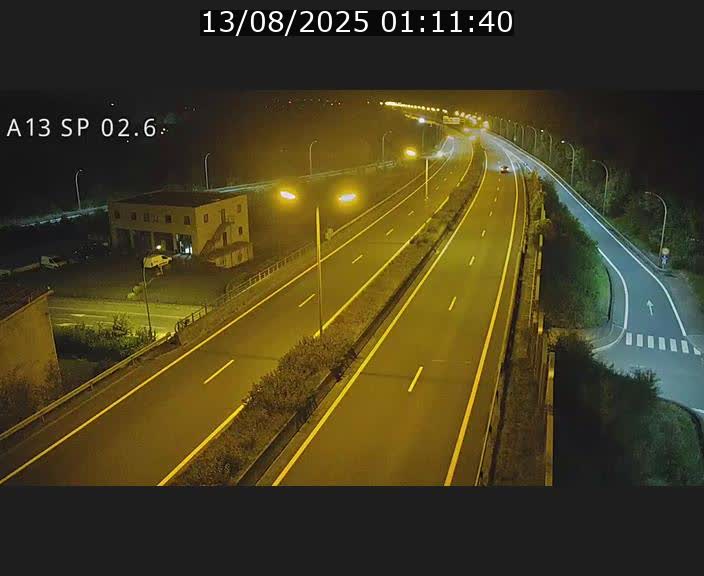 Traffic live webcam Luxembourg Sanem - A13 direction Pétange - BK 2.6