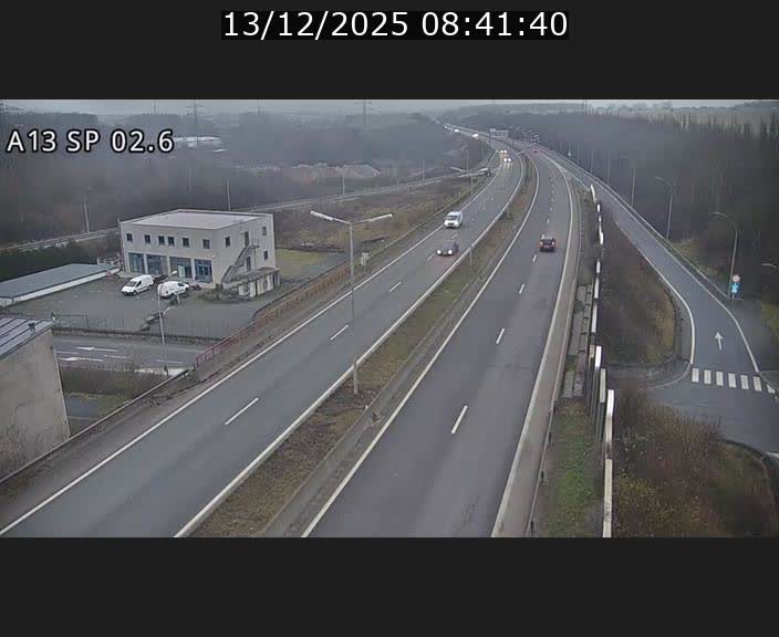 Traffic live webcam Luxembourg Sanem - A13 direction Pétange - BK 2.6