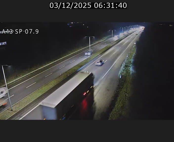 Traffic live webcam Luxembourg Jonction Lankelz - A13 direction Pétange - BK 7.9