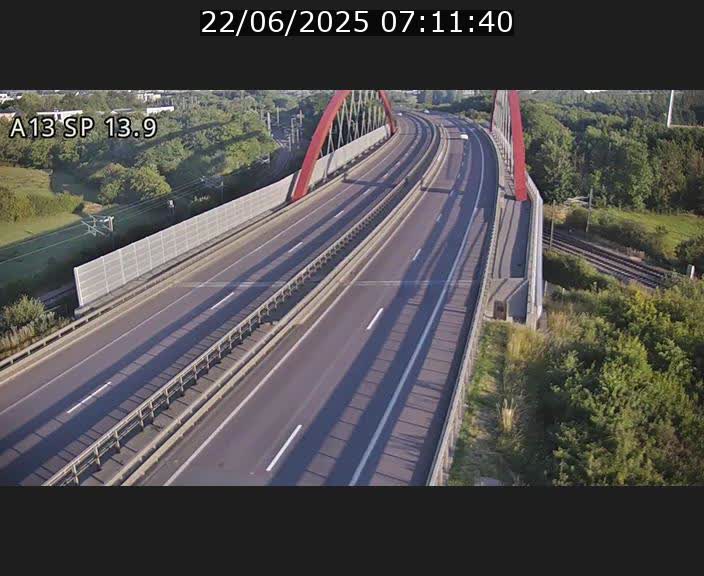 Traffic live webcam Luxembourg Kayl - A13 direction Esch-sur-Alzette/Luxembourg-ville - BK 13.9