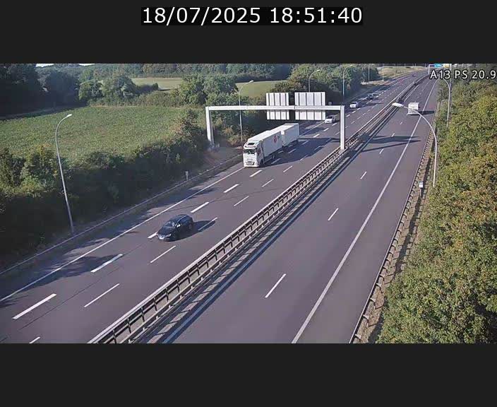 Traffic live webcam Luxembourg Croix de Bettembourg, rond-point d'Hellange - A13 direction Allemagne - BK 20.9