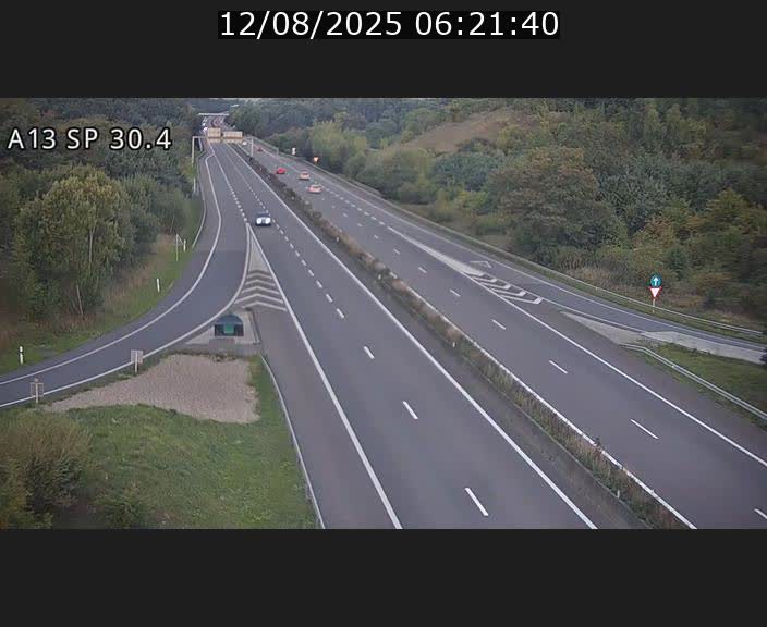 Traffic live webcam Luxembourg Altwies - A13 direction Luxembourg-ville - BK 30.4