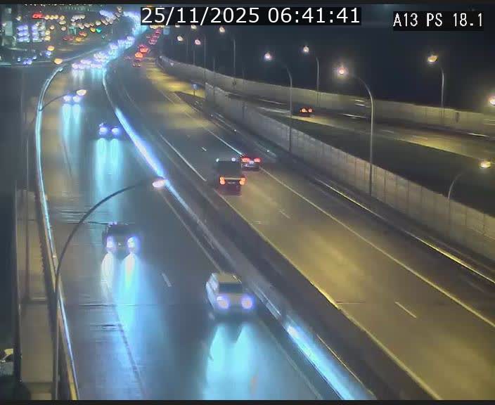 Traffic live webcam Luxembourg Dudelange - A13 direction Croix de Bettembourg - BK 18.1