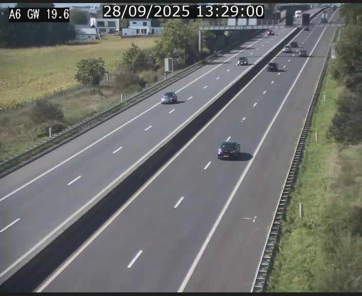 Traffic live webcam Luxembourg - Steinfort - A6 - BK 19.6 - direction Belgique
