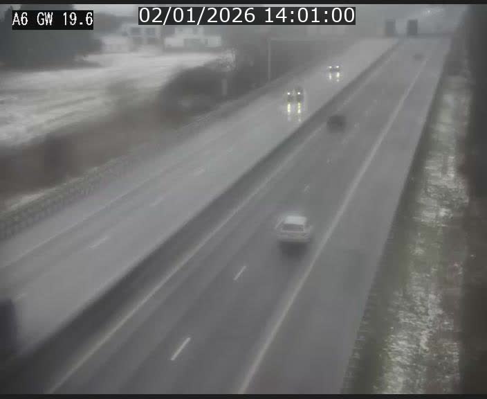 Traffic live webcam Luxembourg - Steinfort - A6 - BK 19.6 - direction Belgique