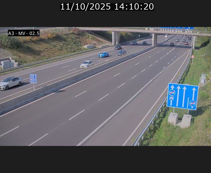 Webcam autoroute A3 au Luxembourg à proximité de la Croix de Gasperich. Vue orientée vers Luxembourg