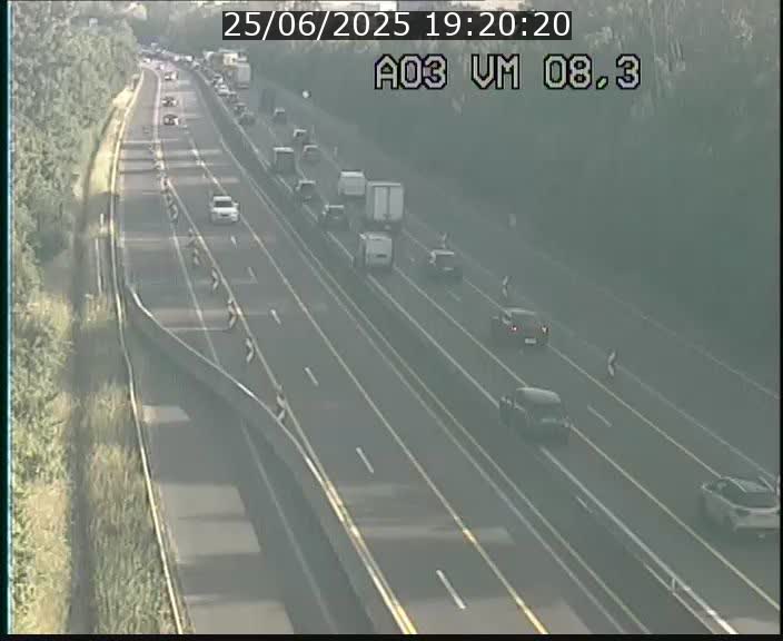 Traffic live webcam Luxembourg Bettembourg - A3 - BK 8.3 - direction France