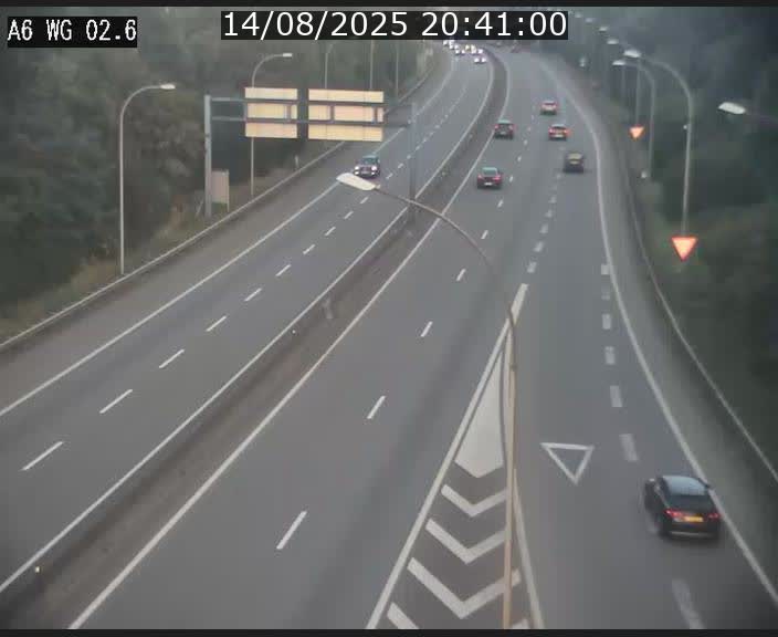 Traffic live webcam Luxembourg Croix de Cessange - A6 - BK 2.6 - direction France/Allemagne