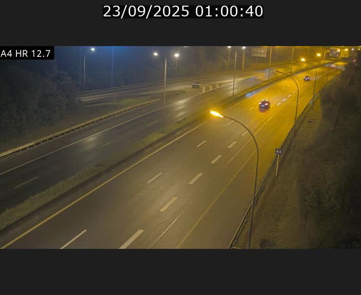 Traffic live webcam Luxembourg Esch sur Alzette - A4 - BK 12.7 - direction Esch-Belval