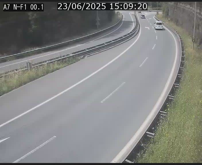Webcam autoroute Luxembourg A7 située dans la sortie 1 Waldhof, vers la N11, avant le Tunnel Stafelter