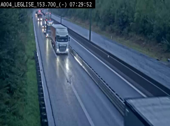 Webcam autoroute A4 (E411-E25) à Léglise, avant la jonction avec la N40. Vue orientée vers Bruxelles