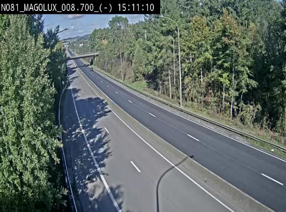 Webcam sur la N81 (E411) à hauteur de la jonction avec la N883. Vue orientée vers Arlon