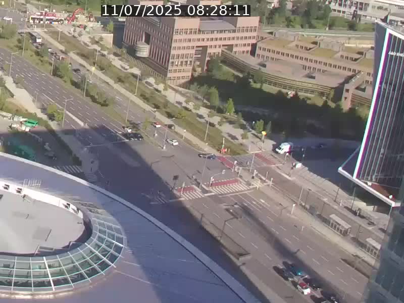 Webcam sur l'avenue John Fitzgerald Kennedy (N51) avec vue sur le Pont rouge (Pont Grande Duchesse Charlotte), l'arrêt Pfaffenthal et l'entrée du quartier Kirchberg