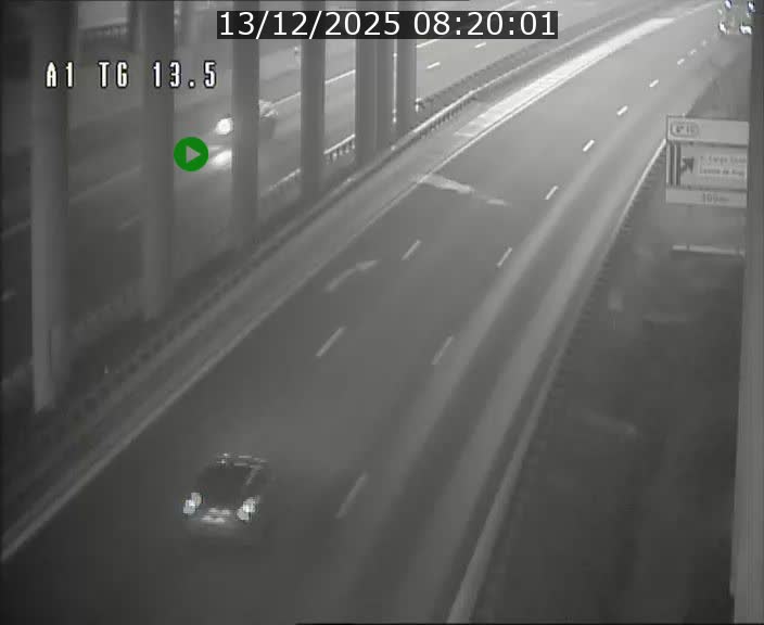 Traffic live webcam Luxembourg Senningen - A1 direction Luxembourg - BK 13.5