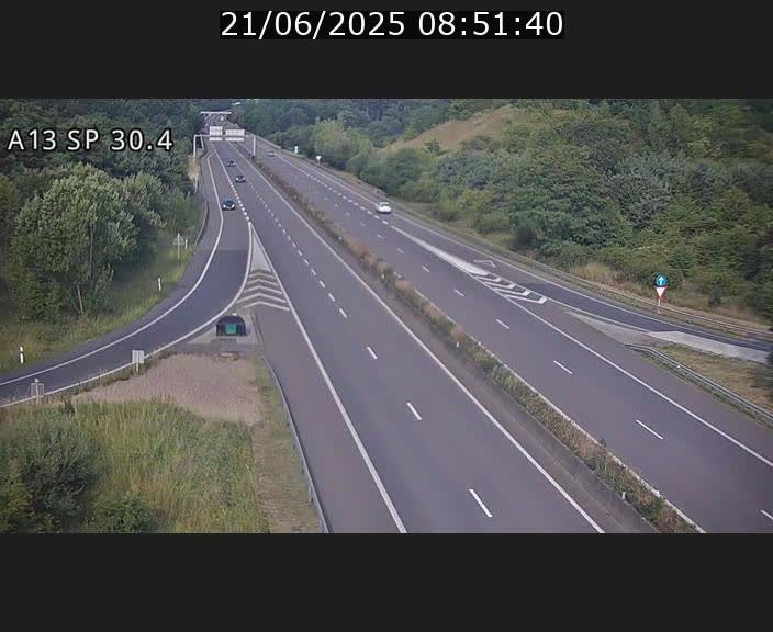 Traffic live webcam Luxembourg Altwies - A13 direction Luxembourg-ville - BK 30.4
