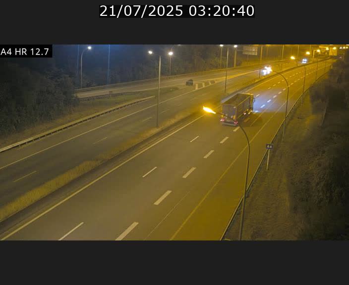 Traffic live webcam Luxembourg Esch sur Alzette - A4 - BK 12.7 - direction Esch-Belval