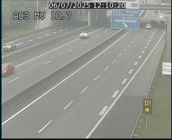 Traffic live webcam Luxembourg Croix de Bettembourg - A3 - BK 10.7 - direction France