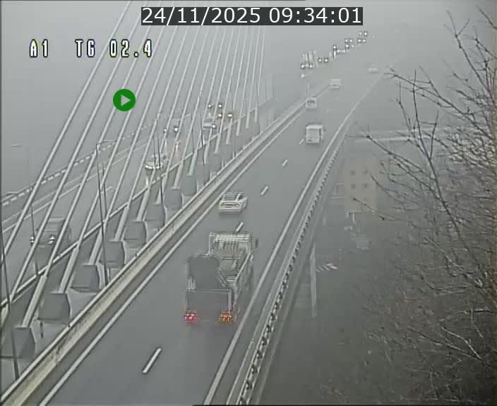 Traffic live webcam Luxembourg Sandweiler - A1 direction Luxembourg-ville - BK 2.4