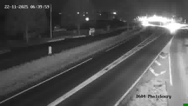 Webcam de surveillance sur D604 (France) à Phalsbourg, cadrée vers Phalsbourg, proposant une information routière utile aux déplacements quotidiens.