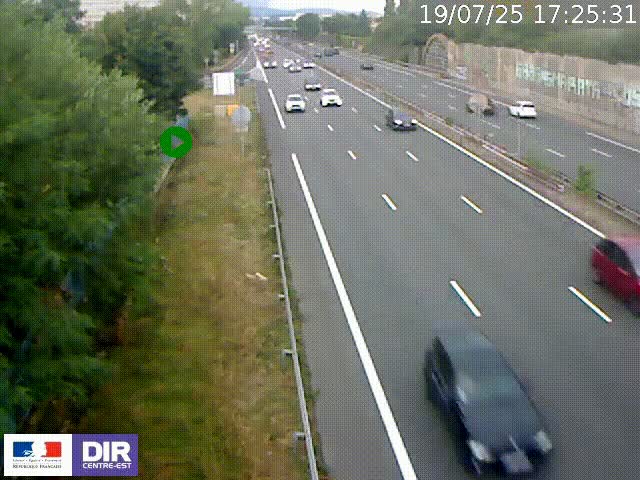 Webcam à Bron sur l'A43 à la jonction avec le boulevard périphérique de Lyon (D383). Vue orientée vers Lyon