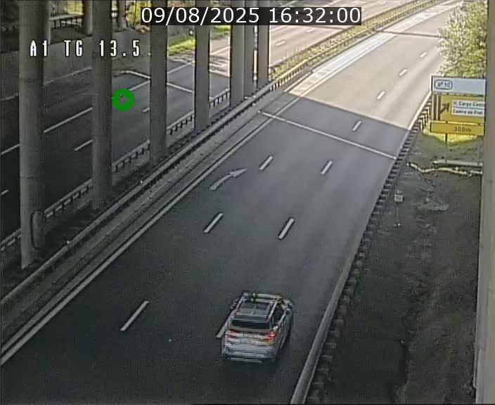 Traffic live webcam Luxembourg Senningen - A1 direction Luxembourg - BK 13.5