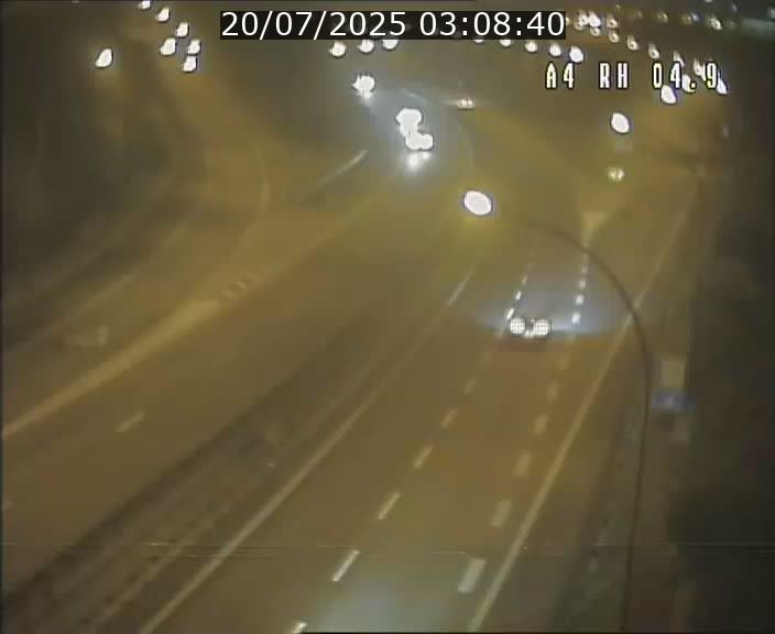 Traffic live webcam Luxembourg Leudelange - A4 - BK 4.9 - direction Luxembourg