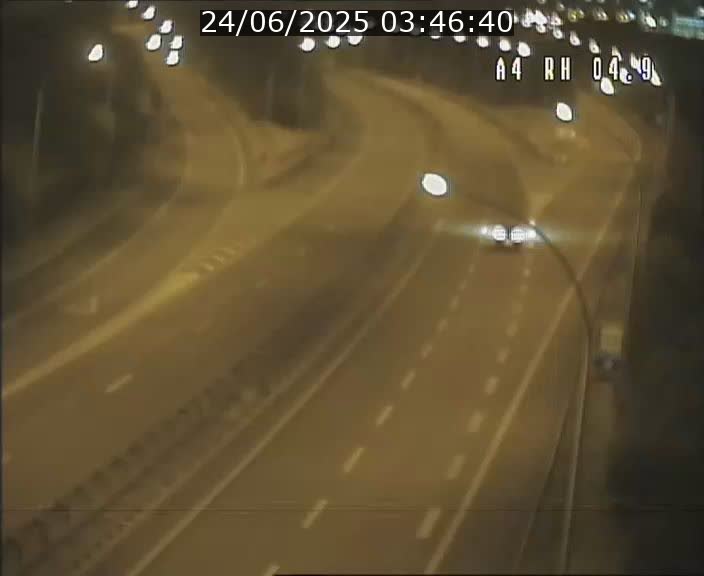 Traffic live webcam Luxembourg Leudelange - A4 - BK 4.9 - direction Luxembourg