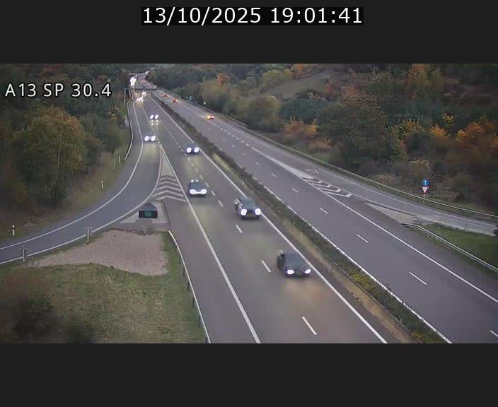 Traffic live webcam Luxembourg Altwies - A13 direction Luxembourg-ville - BK 30.4