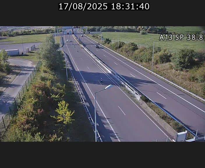 Webcam autoroute A13 à l'entrée ouest du tunnel Markusbierg à Schengen. Vue orientée vers le tunnel et l'Allemagne