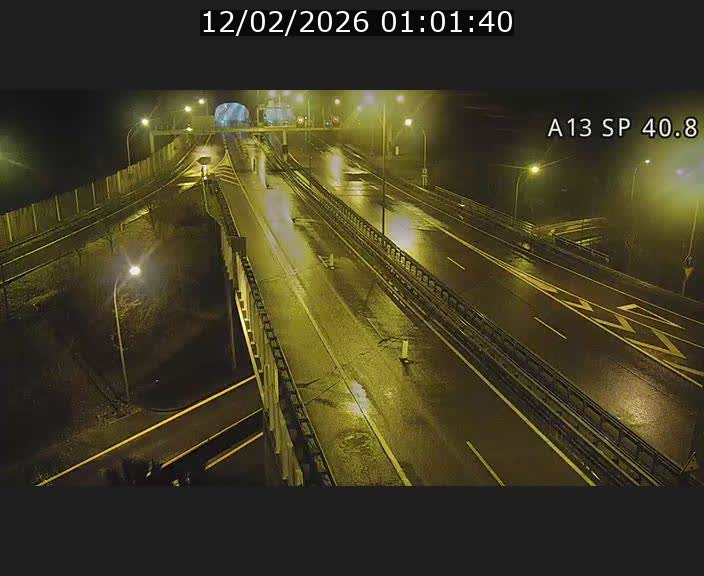 Webcam avec vue sur l'entrée côté allemand du tunnel Markusbierg à Schengen. Vue orientée vers le tunnel et Bettembourg