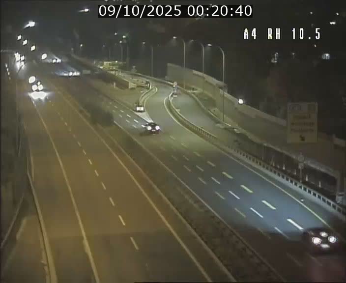 Traffic live webcam Luxembourg Pontpierre - A4 - BK 10.5 - direction Luxembourg
