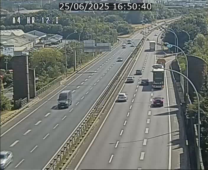 Traffic live webcam Luxembourg Jonction Foetz - A4 - BK 12.0 - direction Esch sur Alzette