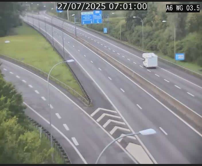 Traffic live webcam Luxembourg - Croix de Cessange - A6 - BK 3.5 - direction France/Allemagne