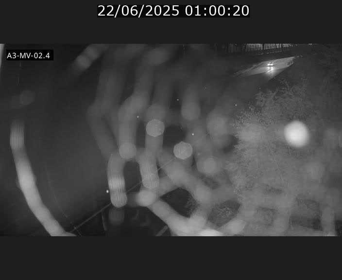 Webcam autoroute de la France (A3) au Luxembourg à Fentange, à proximité de la Croix de Gasperich. Vue orientée vers la Cloche d'Or