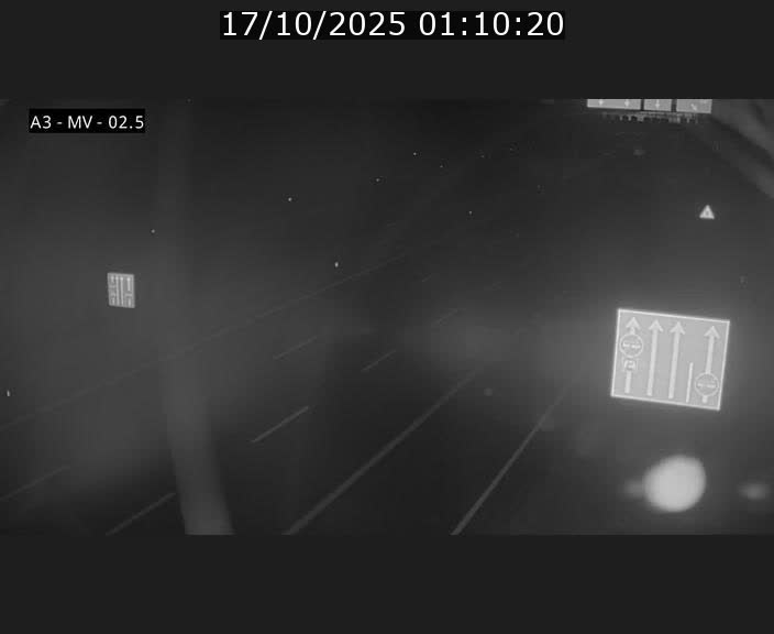 Webcam autoroute A3 au Luxembourg à proximité de la Croix de Gasperich. Vue orientée vers Luxembourg
