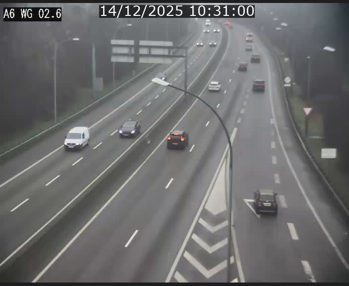 Traffic live webcam Luxembourg Croix de Cessange - A6 - BK 2.6 - direction France/Allemagne