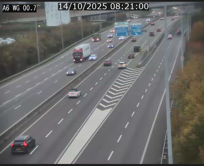 Traffic live webcam Luxembourg Croix de Cessange - A6 - BK 0.7 - direction A3 France