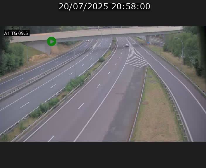 Traffic live webcam Luxembourg Jonction Grünewald - A1 direction Luxembourg-ville - BK 9.5