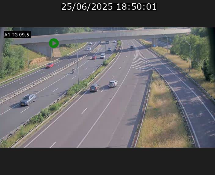 Traffic live webcam Luxembourg Jonction Grünewald - A1 direction Luxembourg-ville - BK 9.5