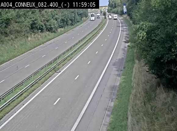 Webcam sur l'E411 avant les sorties 20 menant à Ciney, Dinant et Achêne. Vue orientée vers Namur