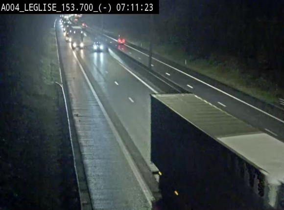 Webcam autoroute A4 (E411-E25) à Léglise, avant la jonction avec la N40. Vue orientée vers Bruxelles