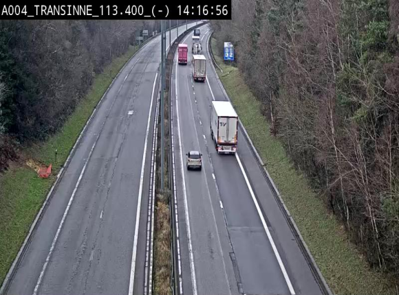 Caméra trafic E411 (A4) - Transinne direction Namur - BK 113.425