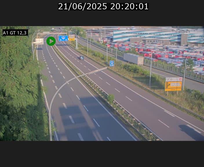 Traffic live webcam Luxembourg Senningerberg - A1 direction Allemagne - BK 12.3
