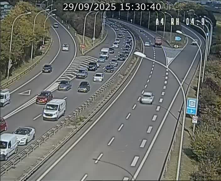 Traffic live webcam Luxembourg Leudelange - A4 - BK 4.9 - direction Luxembourg